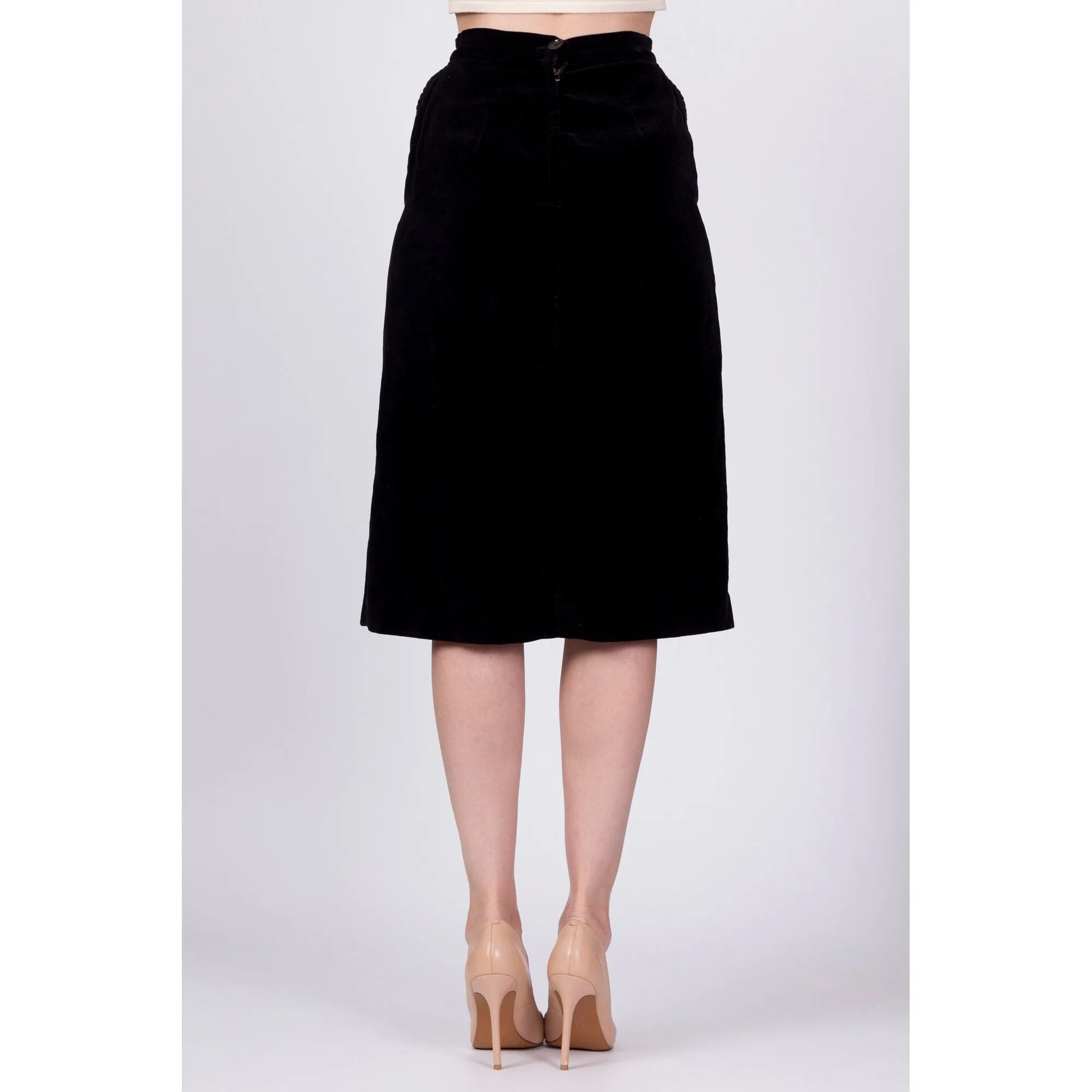 1960s Black Velvet Knee Length Skirt - Extra Small, 25"