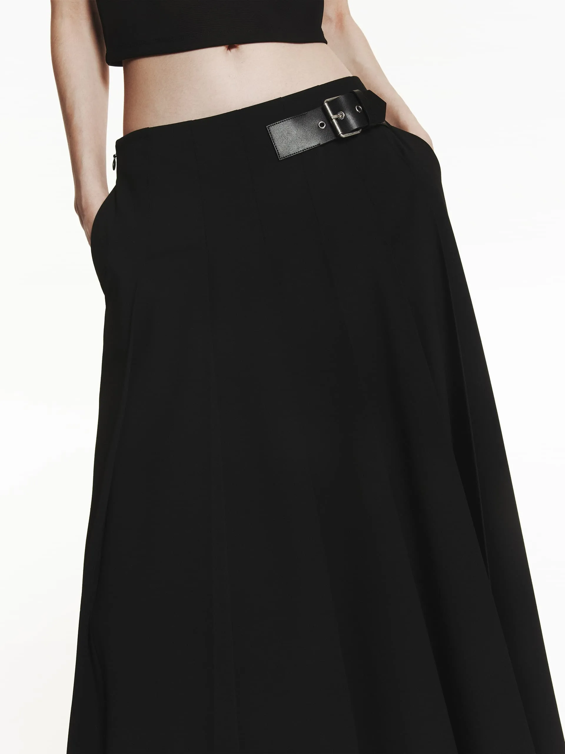 Buckle Detail Pleated Skirt