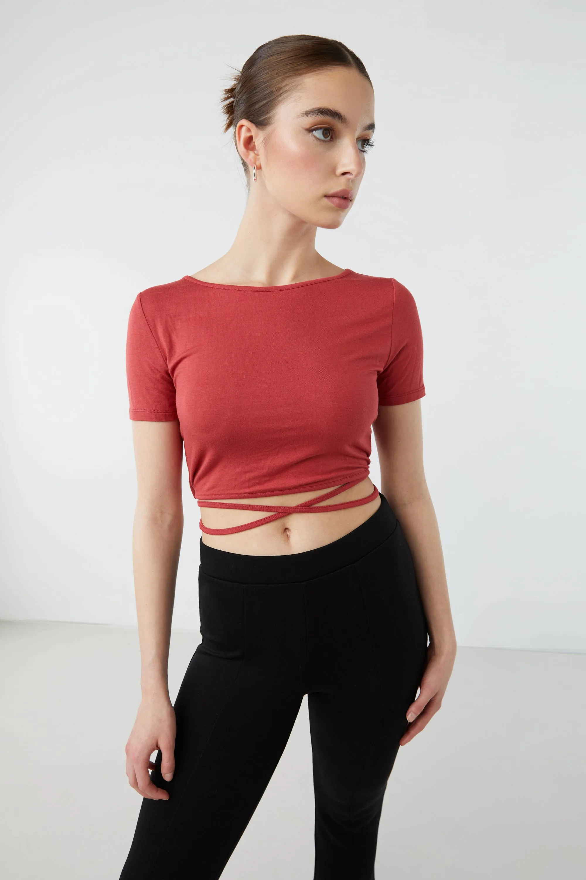 CROPPED TEE WITH WAIST TIES