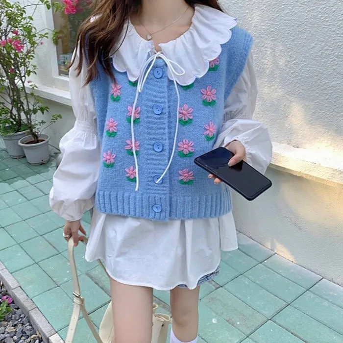 Flower Embroidery Blue Knit Vest