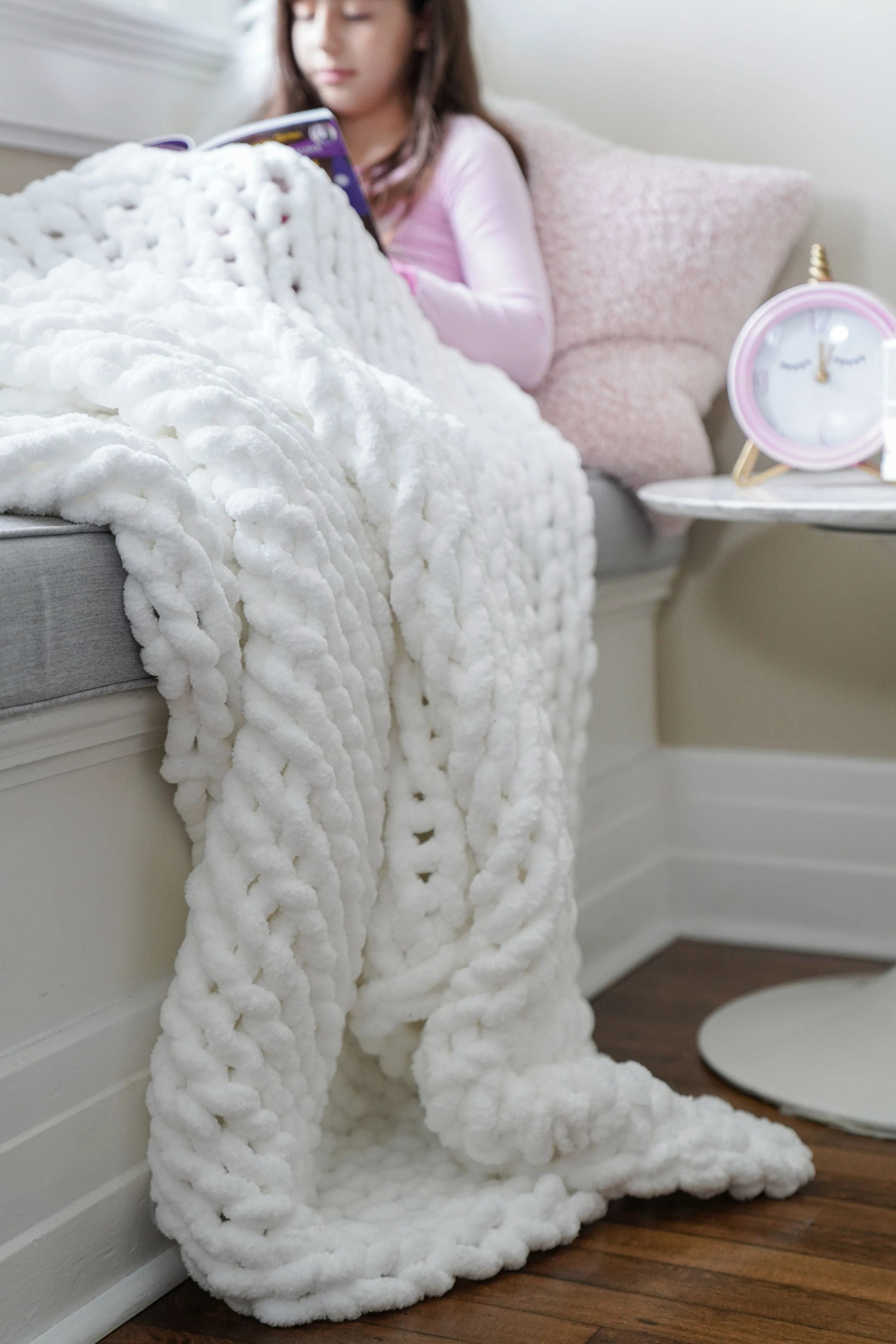 Hygge Ultra Soft Chenille Chunky Knit Throw Blanket