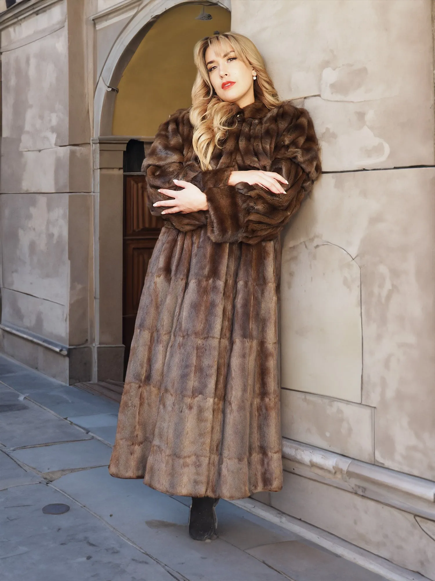 Luxurious Designer Russian Squirrel Fur Coat Coats By Giuliana Teso M/L 50" Long