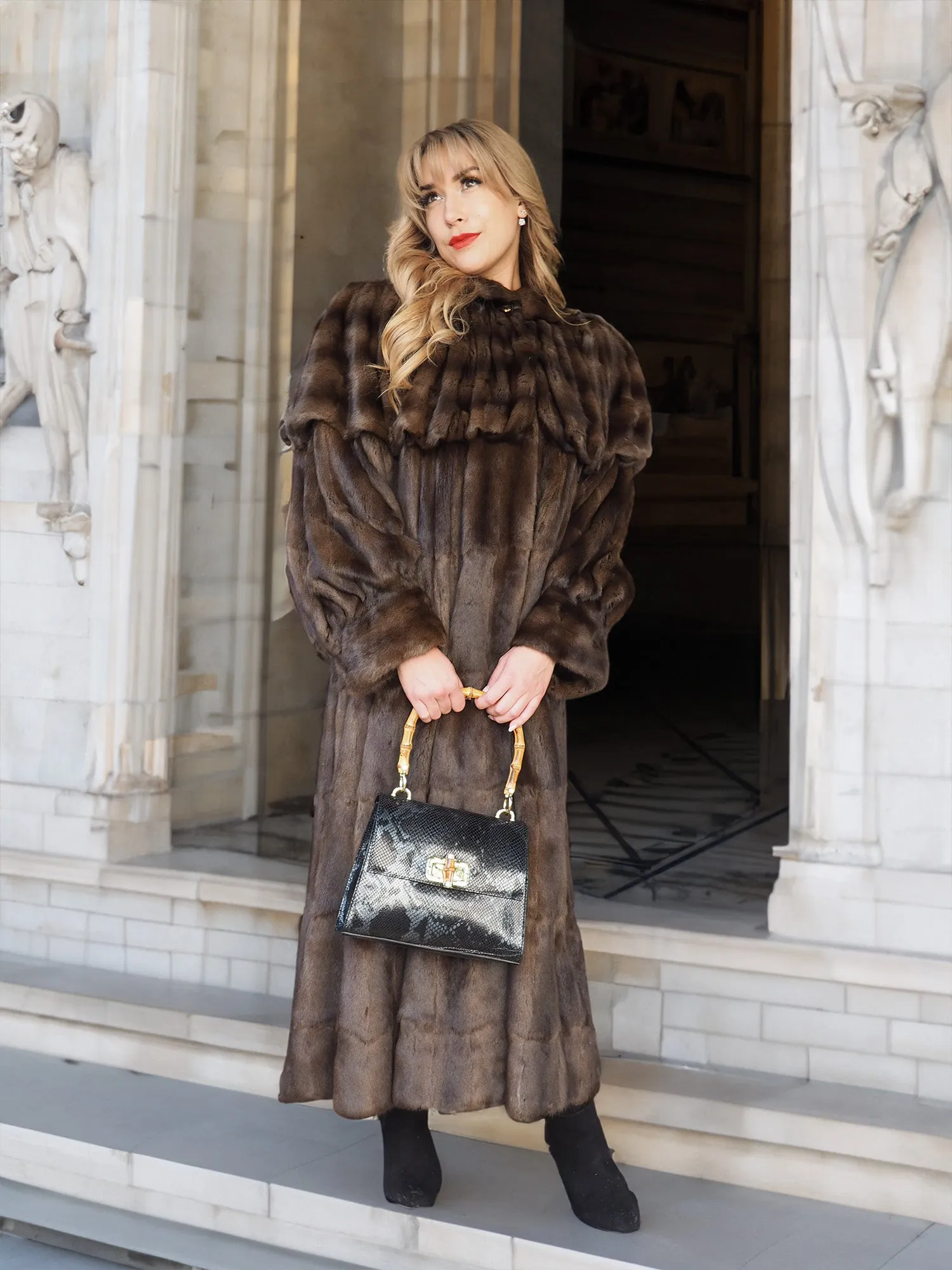 Luxurious Designer Russian Squirrel Fur Coat Coats By Giuliana Teso M/L 50" Long