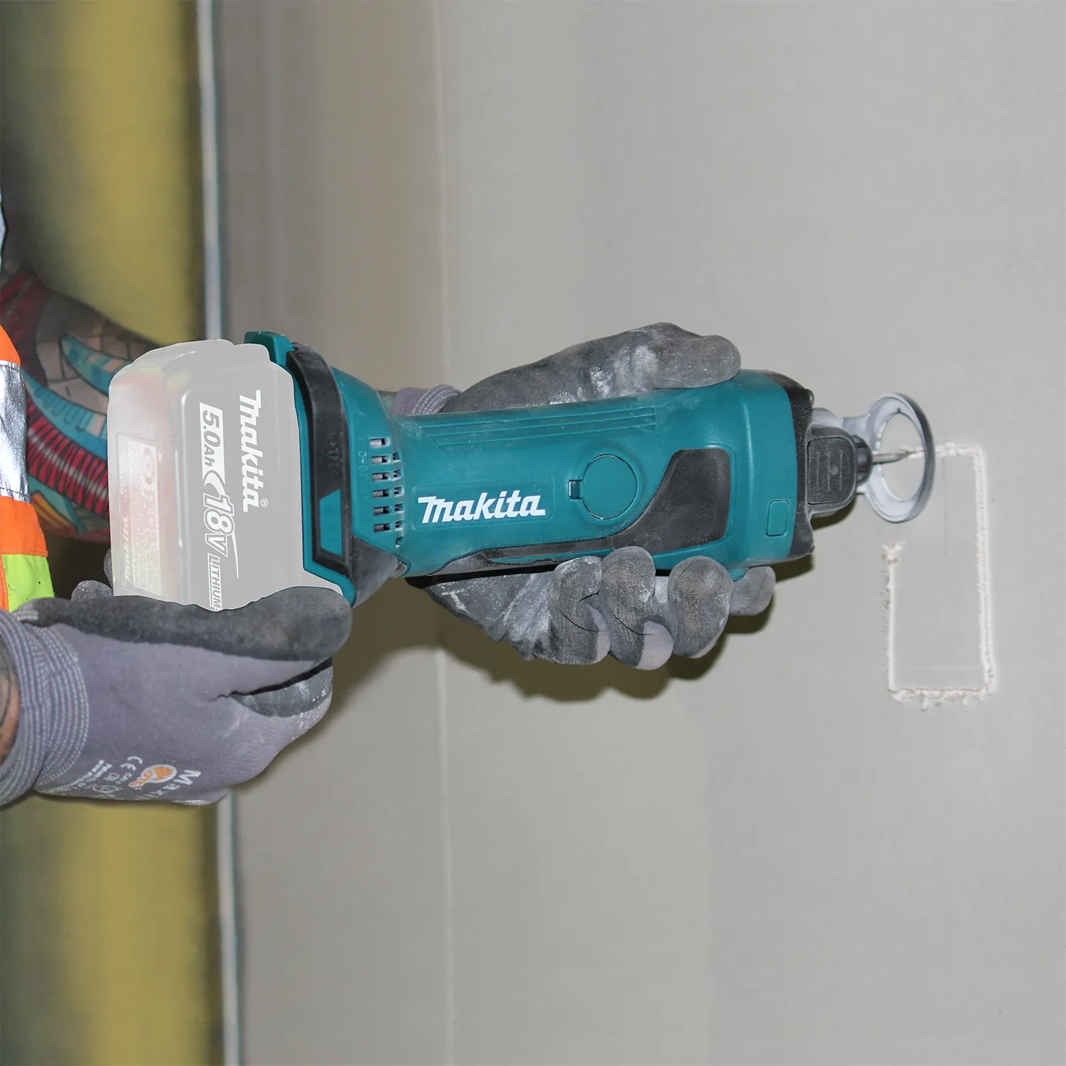 Makita XOC01Z 18V LXT Lithium‚ÄëIon Cordless Cut-Out Tool (Tool Only)