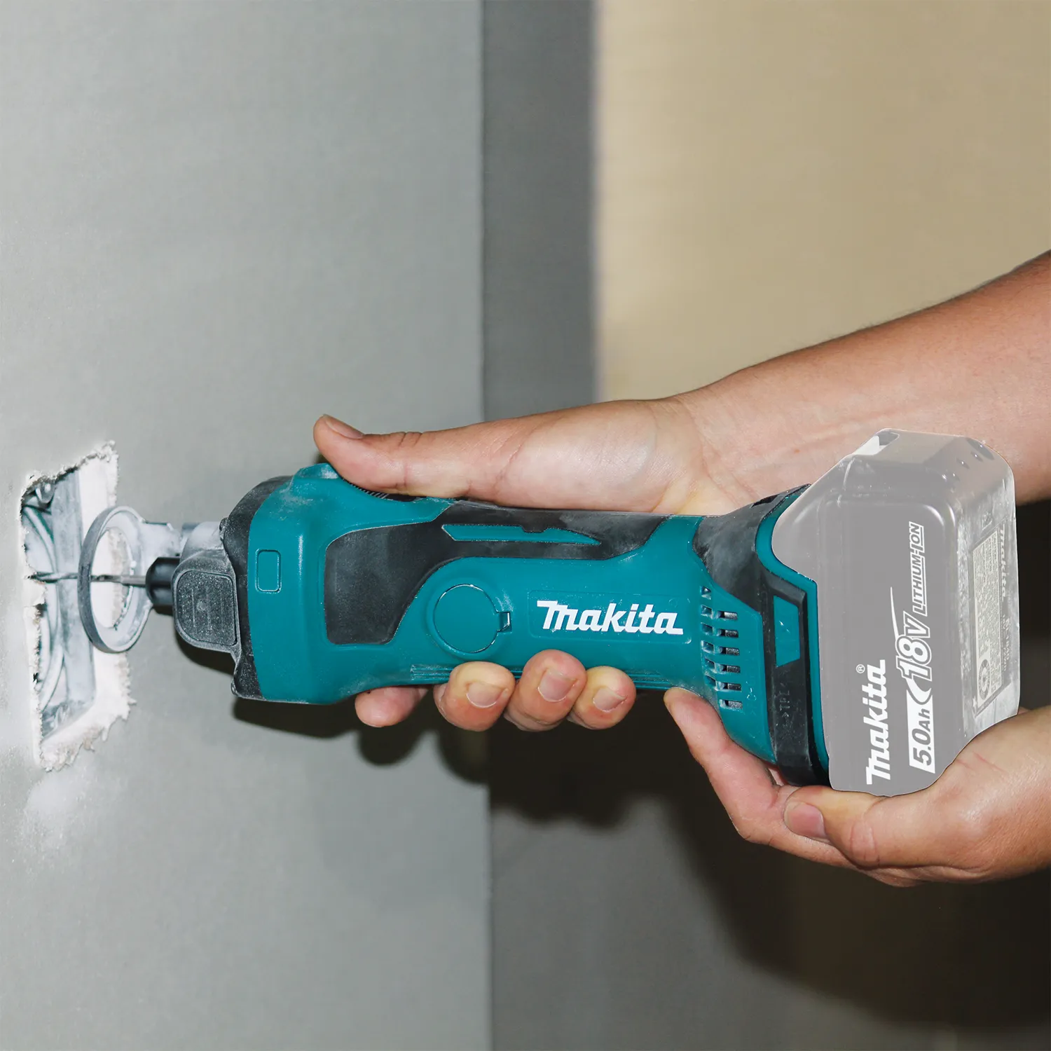 Makita XOC01Z 18V LXT Lithium‚ÄëIon Cordless Cut-Out Tool (Tool Only)