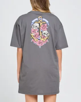 The Mad Hueys Skulls and Roses Womens Tee Dress