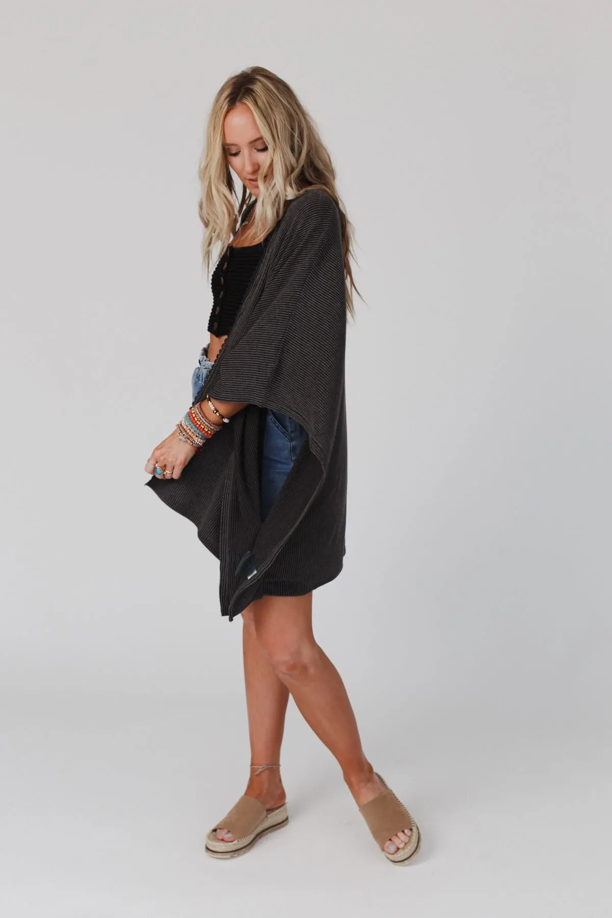 The Nest Lotus Lace Trim Ribbed Knit Kimono - Charcoal