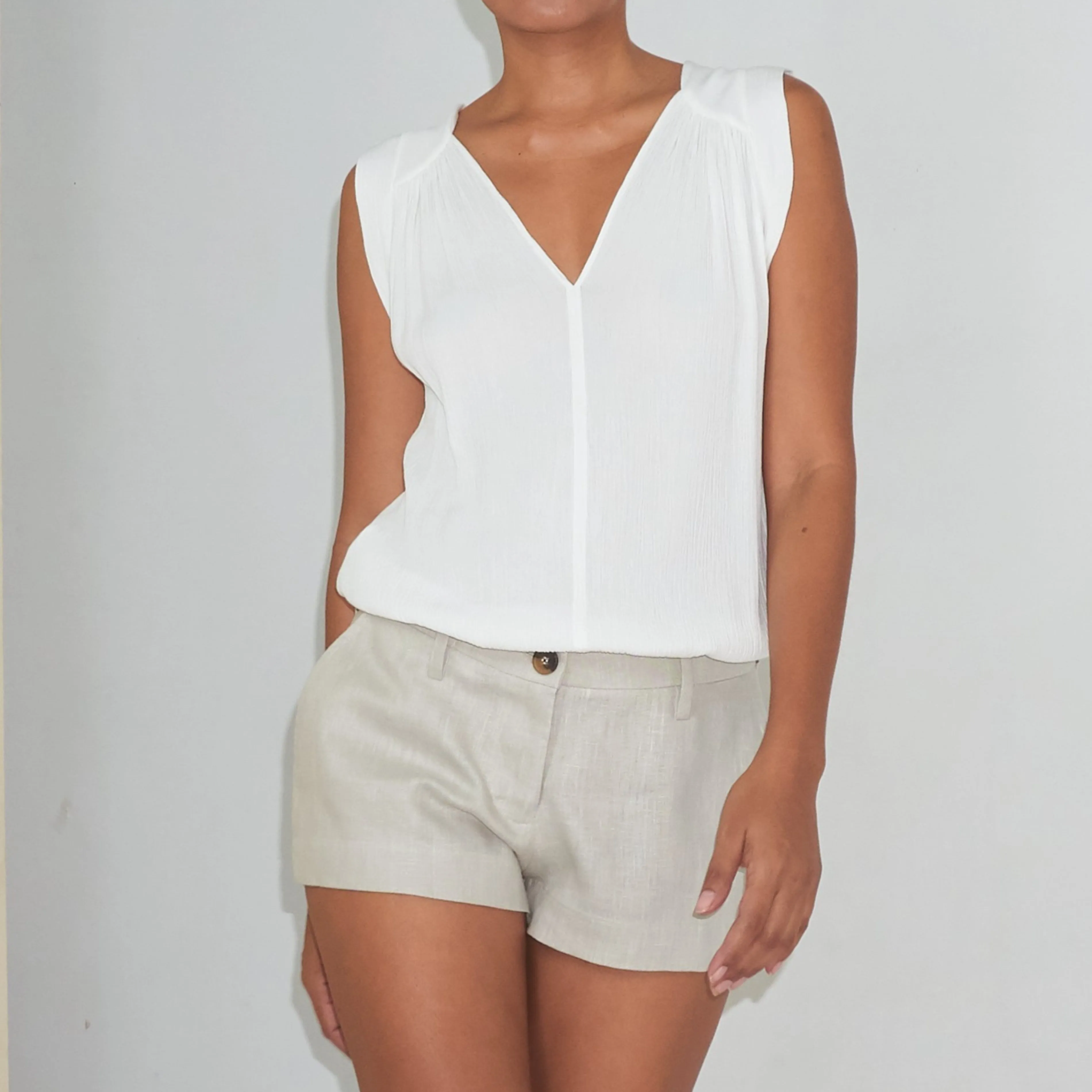 TRANSIT SLEEVELESS TOP - Crinkled Rayon | Off White