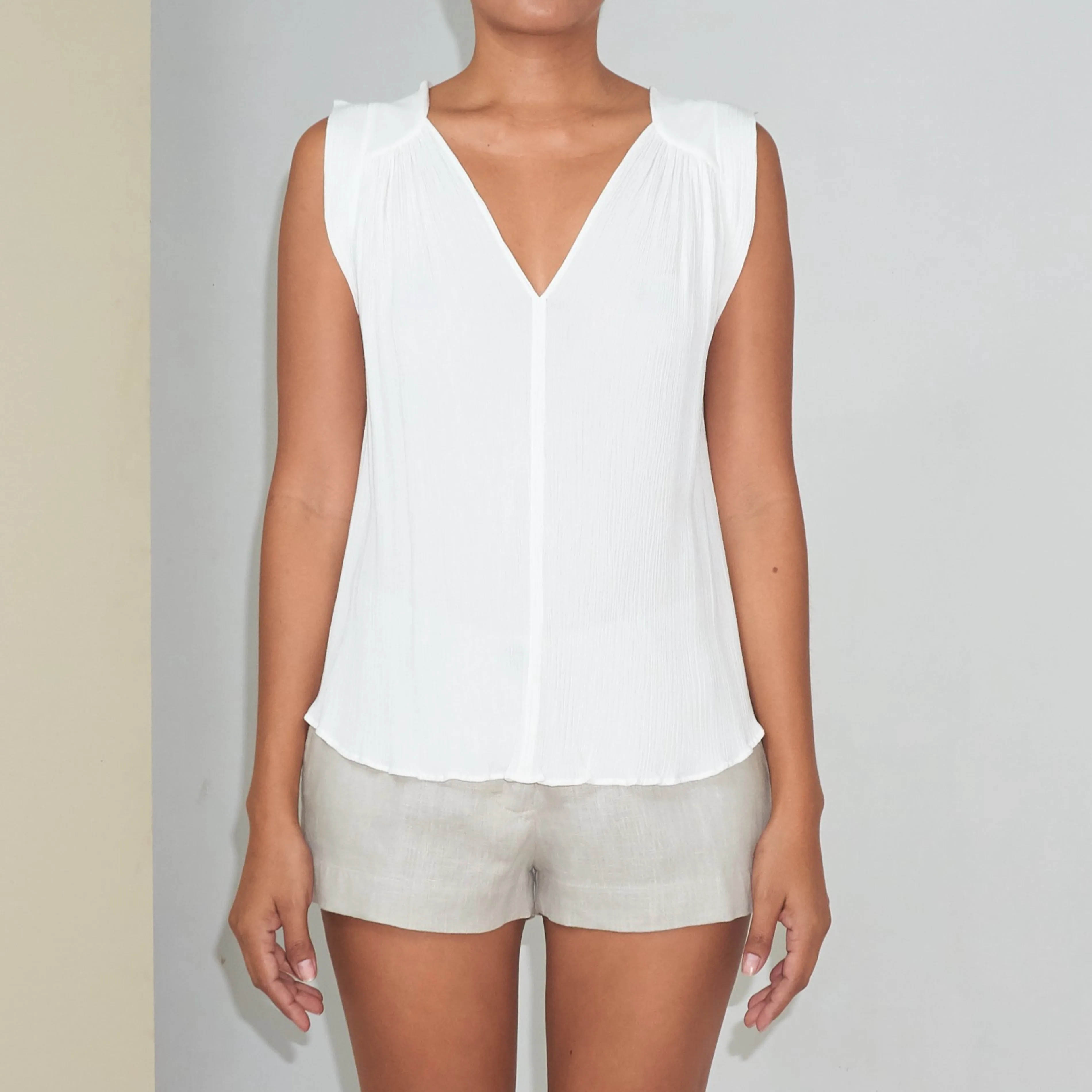 TRANSIT SLEEVELESS TOP - Crinkled Rayon | Off White