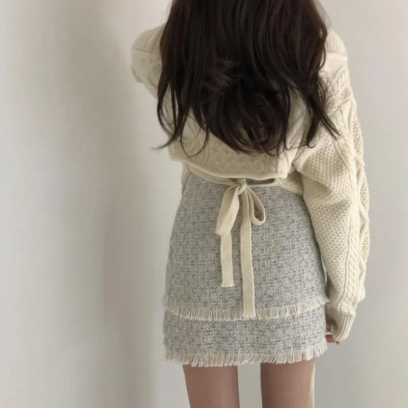 Vintage Loose Knit Braids Sweater   Small Skirt