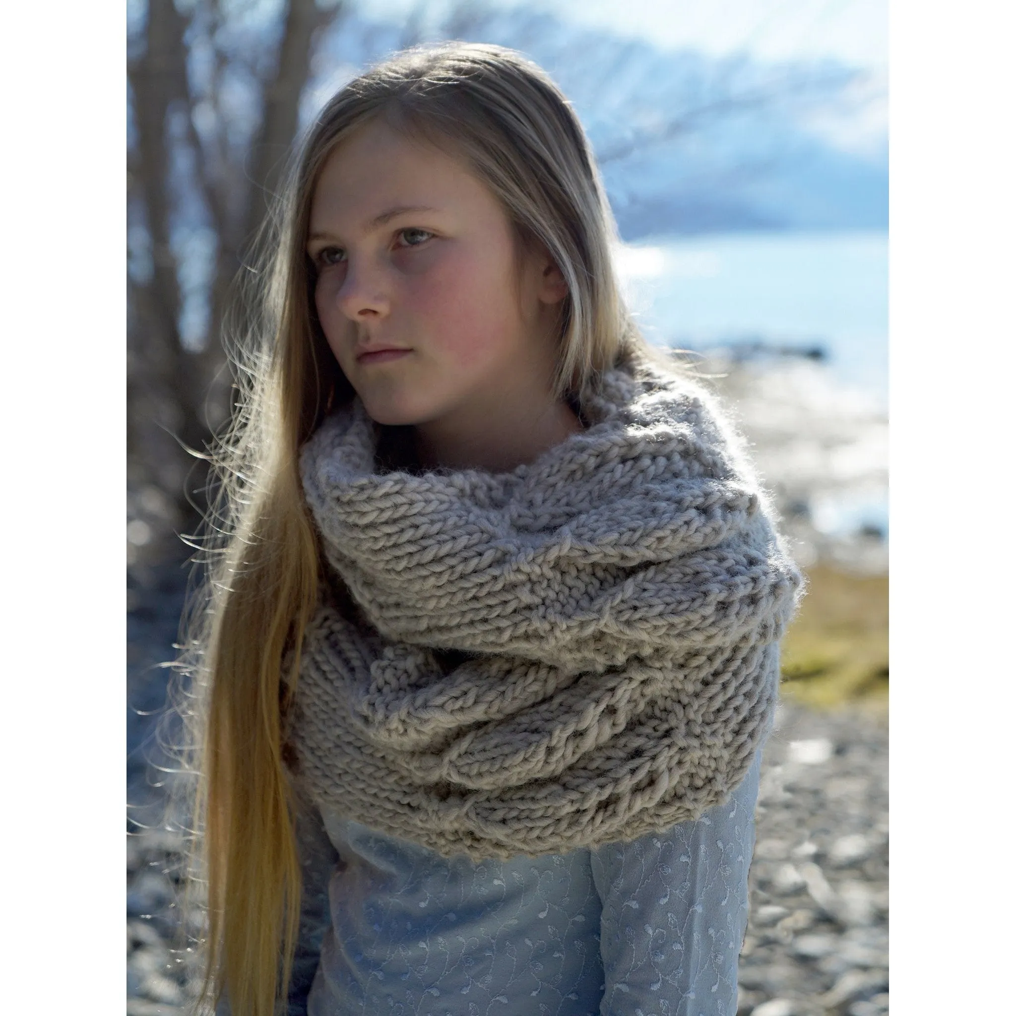 Willow Infinity Cowl Knitting Pattern - 14Ply (HC27)