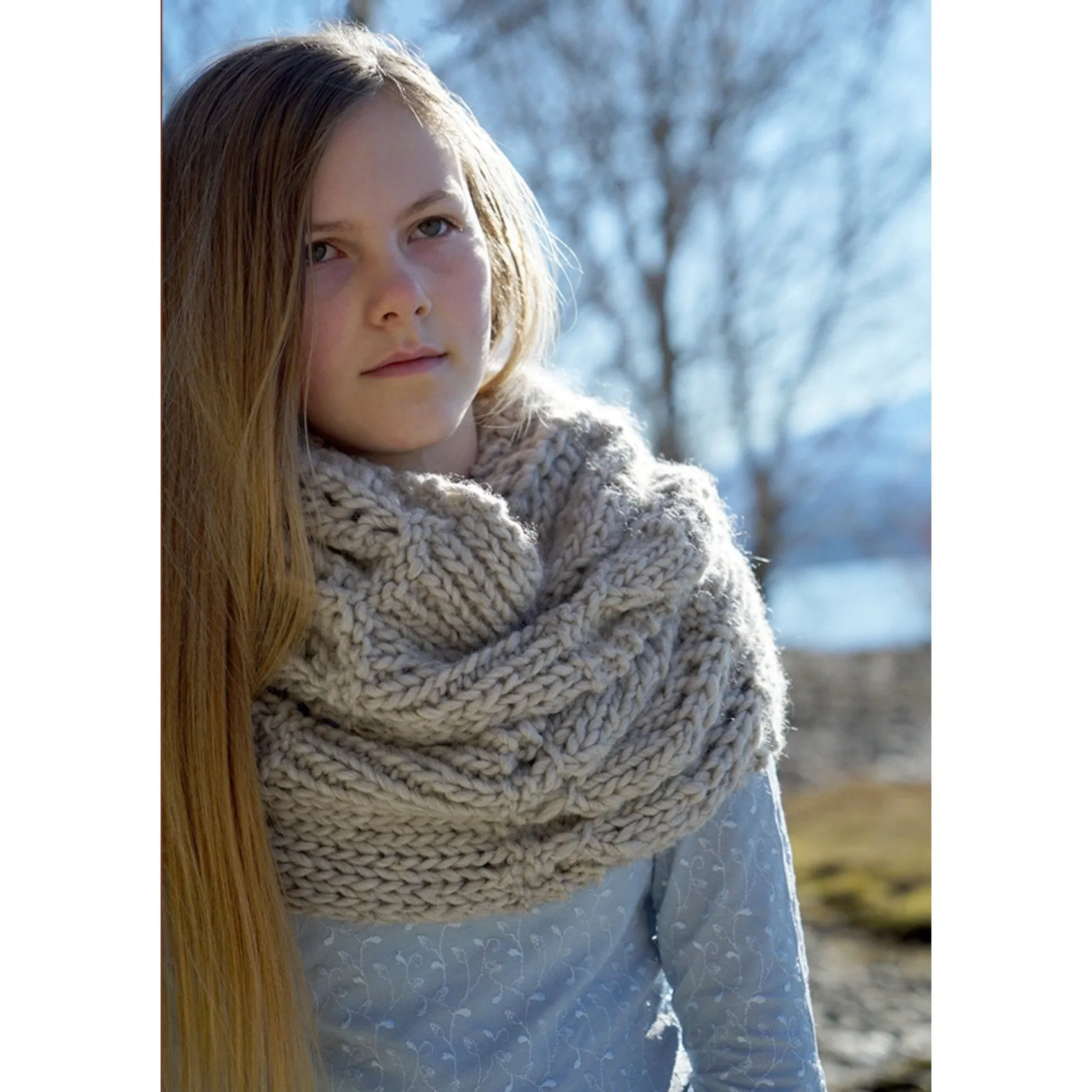 Willow Infinity Cowl Knitting Pattern - 14Ply (HC27)